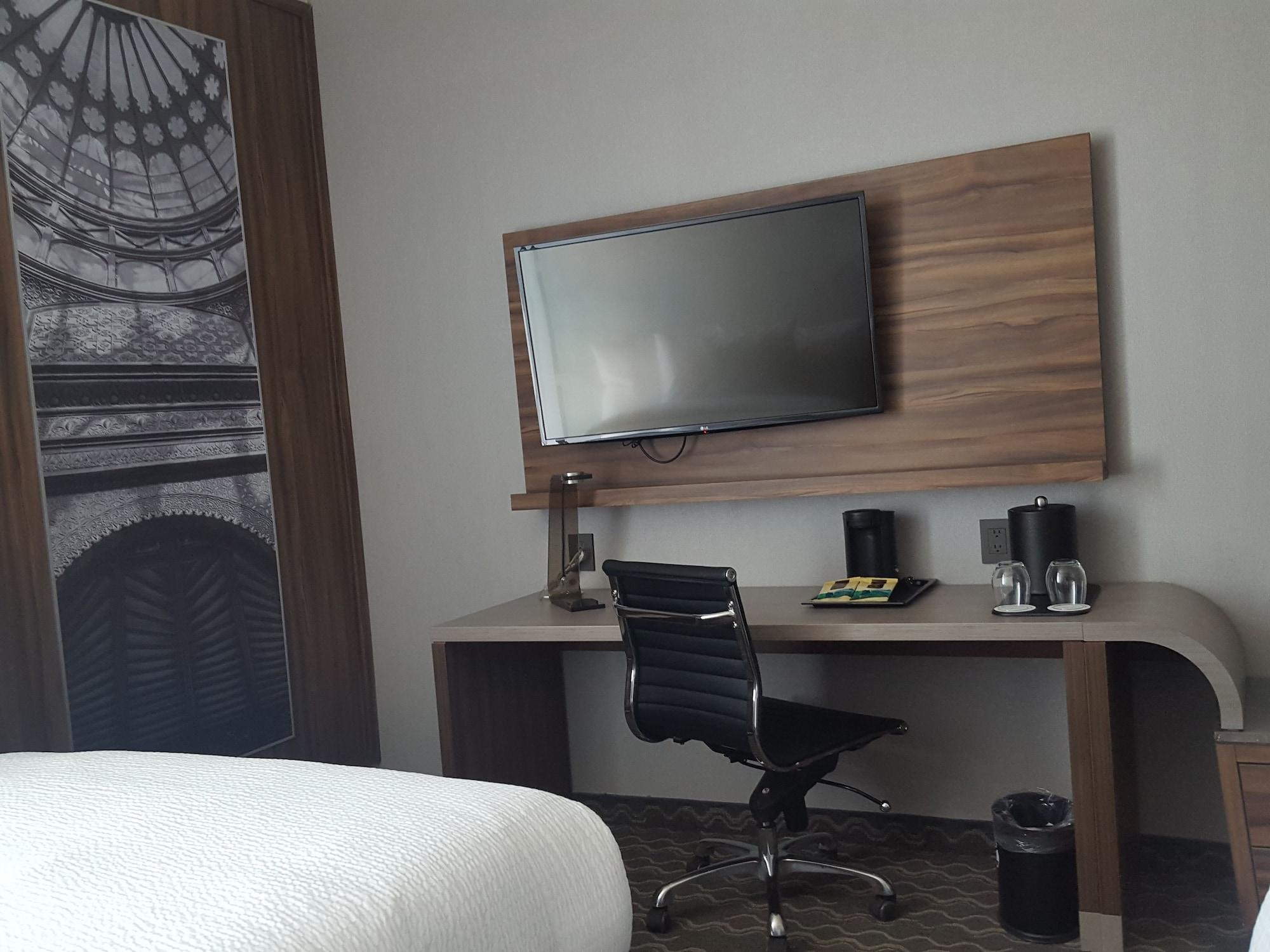 Courtyard By Marriott Mexico City Toreo Екстериор снимка
