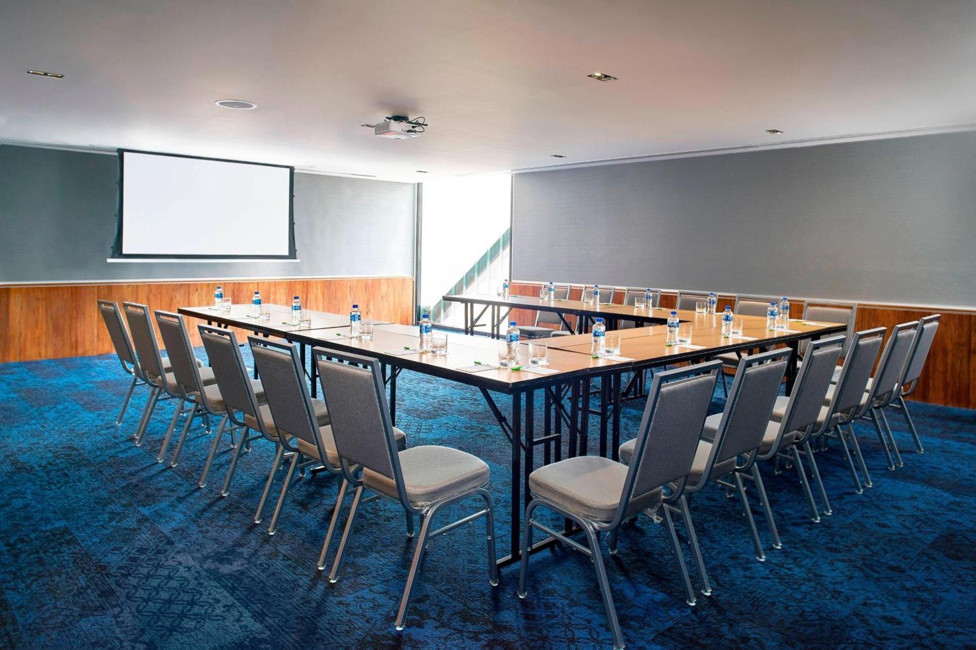 Courtyard By Marriott Mexico City Toreo Екстериор снимка